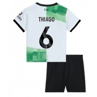 Otroški Nogometni dresi Liverpool Thiago Alcantara #6 Gostujoči 2023-24 Kratek Rokav (+ Kratke hlače)